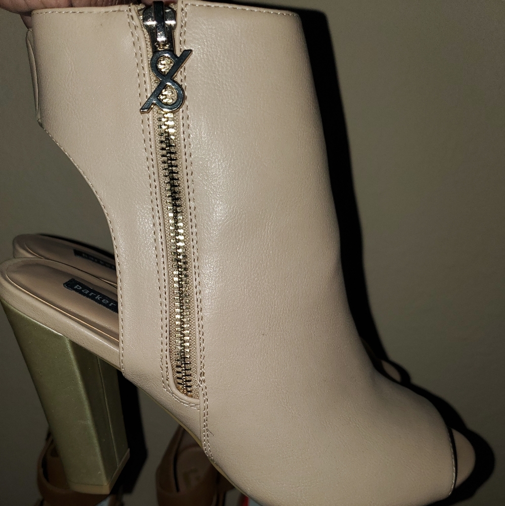Shoes Parker ans Sky